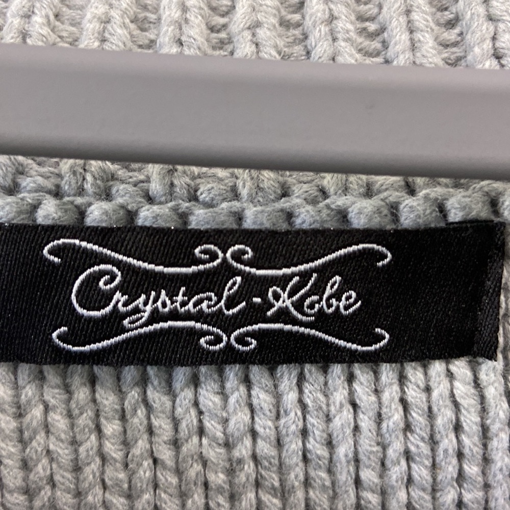 🆕 Crystal Kobe Women’s Gray Sweater Size Medium #233 - Picture 2 of 9
